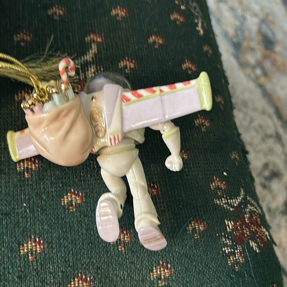 Walt Disney showcase Lennox, merry Christmas and happy Lightyear from Toy story - Picture 5 of 9